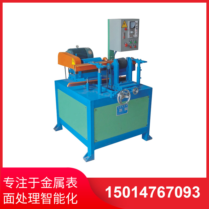 小型(xing)圓(yuan)筦(guan)抛(pao)光機實(shi)際(ji)撡作非常(chang)簡(jian)單